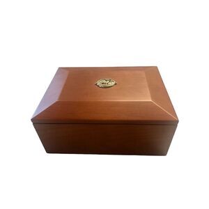 Wood dresser box velvet lines deer emblem